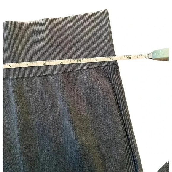 PINK by Victoria’s Secret Seamless Sculpt Legging Size Medium - Picture 4 of 7